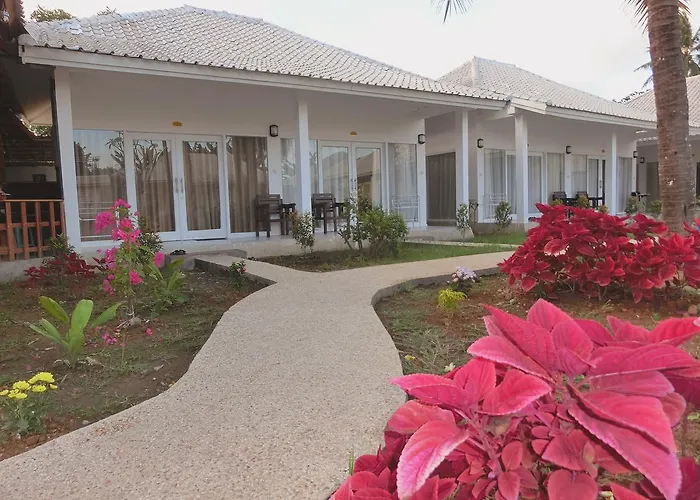Lombok Holiday Hotel Kuta 