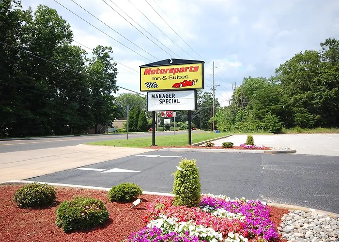 Millville Motorsports Inn And Suites