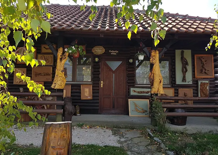 Etno Kompleks Kapetan Misin Breg Donji Milanovac