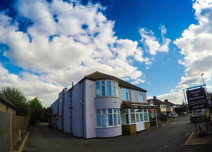 Heathrow Lodge Ltd Hayes 