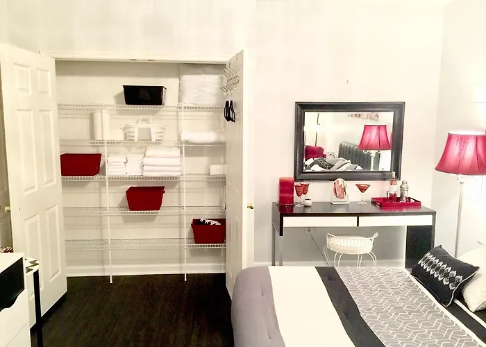Premier National Harbor House Bed & Breakfast Fort Washington