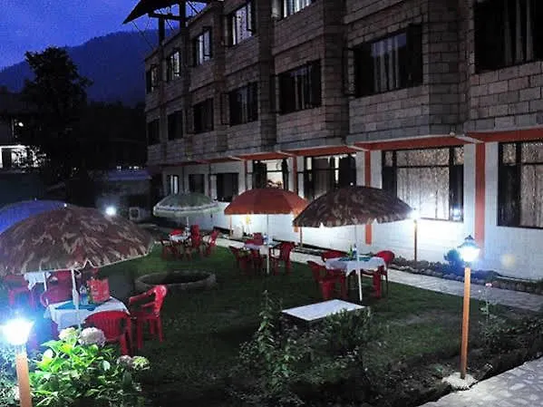 Kapoor Resorts Manali 