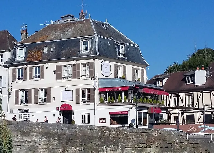 Hotel Le Cabouillet à LʼIsle-Adam