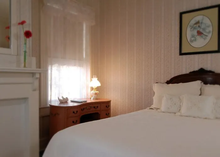 The Grey Swan Inn Llc Blackstone