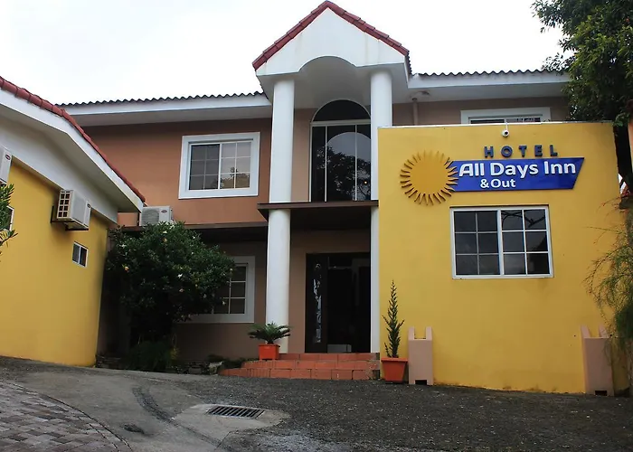 All Days Inn And Out San Salvador
