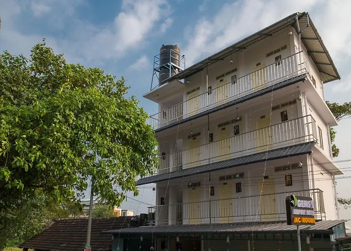 Gems 9 Airport Hotel Nedumbassery