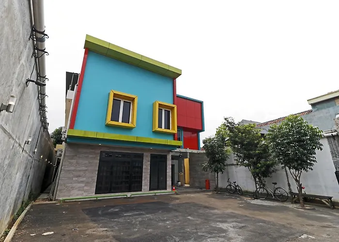 Reddoorz Plus Near Halim Perdanakusuma 2 Jakarta
