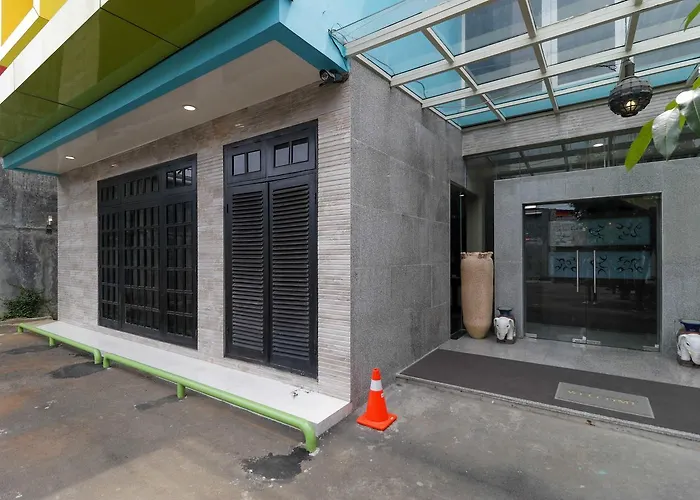 Reddoorz Plus Near Halim Perdanakusuma 2 Jakarta