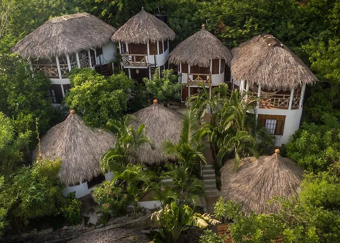 Cabanas Biuzaa Zipolite