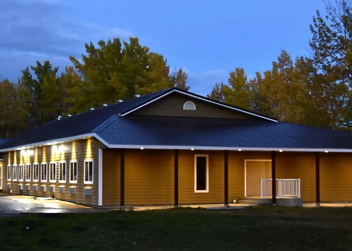 The Lion Inn & Suites Chetwynd