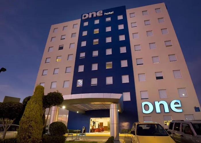 One Queretaro Plaza Galerias Hotel