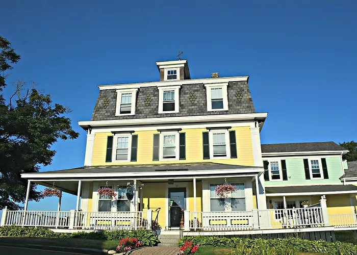 Harbor House Inn Boothbay Harbor