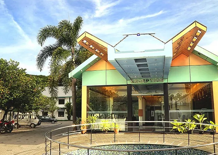 Hotel Palm Shore Palakkad
