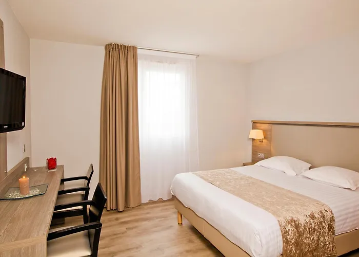 Sejours & Affaires Grenoble Marie Curie Aparthotel