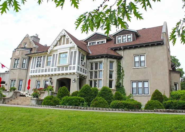 Grey Gables Inn Pembroke