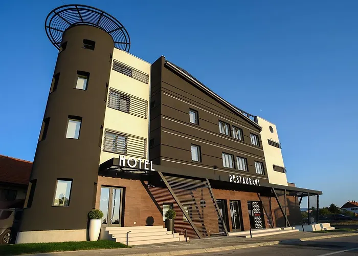 Hotel Ideo Lux Ni