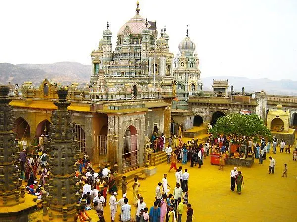Malhar Grand Hotel Jejuri