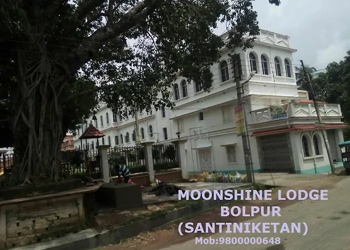 Moonshine Lodge Bolpur