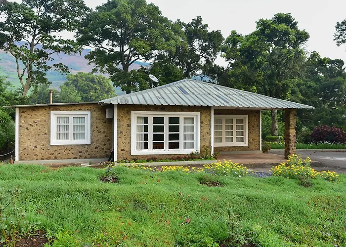 Manalar Hotel Gudalur 