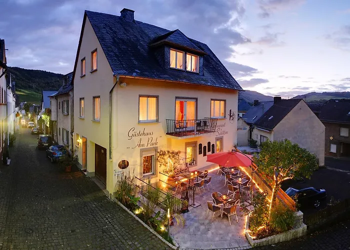 Hotel Weingut Schützen Senheim