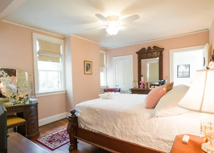 Chilton House Suites Warrenton