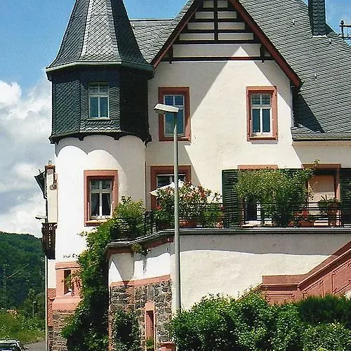 Wohnen Im Burghotel Lorch am Rhein