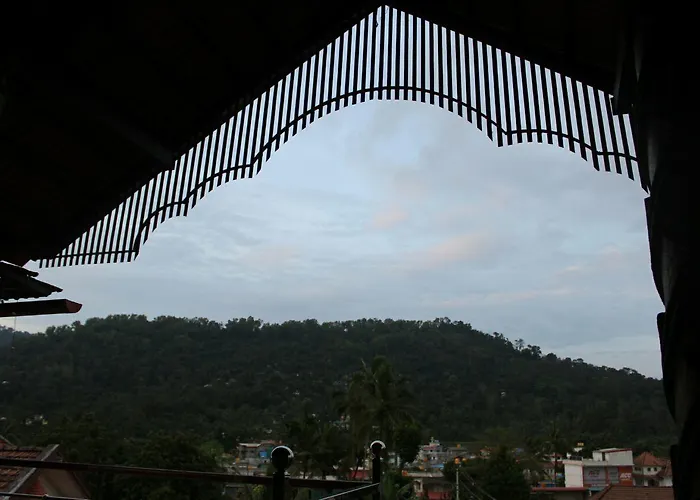 Iroomz Sri Vinayaka Comfort Virajpet