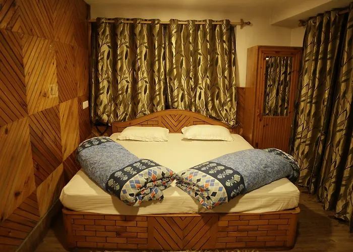 Hotel Palestine Pahalgam