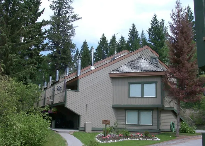 Akiskinook Resort: Lakeside Family Retreat with Diverse Amenities Invermere
