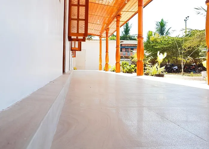 Pleasant Park Holiday Inn Trincomalee