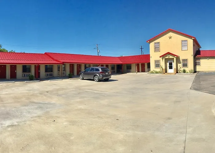 Budget Inn Hallettsville