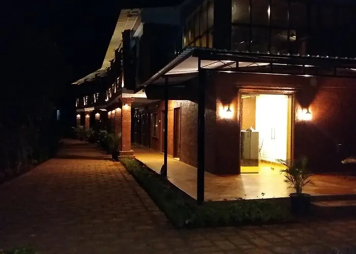 Hotel On The Rocks Mahabaleshwar