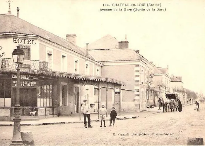Hotel De La Gare Château-du-Loir