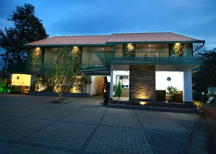 Silver Storm Resort Athirappilly