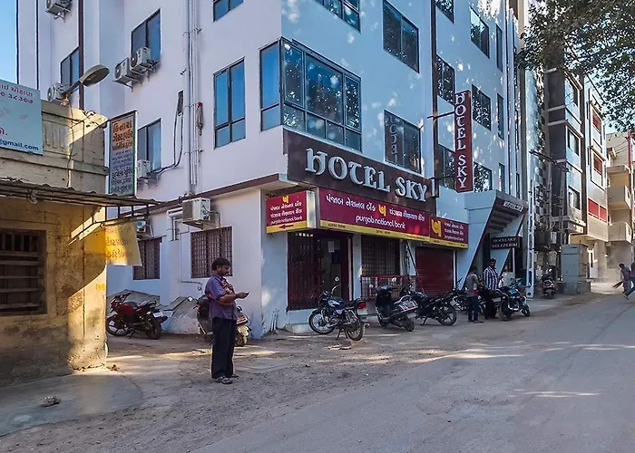 Hotel Sky Dwarka 