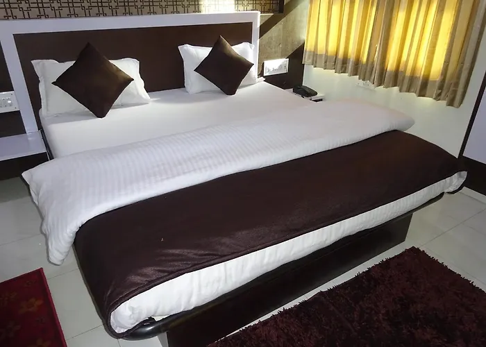Hotel Yatri Gandhinagar