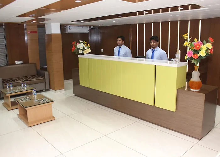 Hotel The Furat Inn Vapi