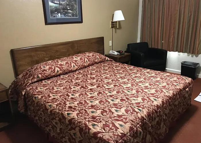 Travelers Inn New Martinsville