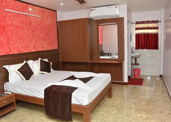 Arunaachalaa Inn Palni