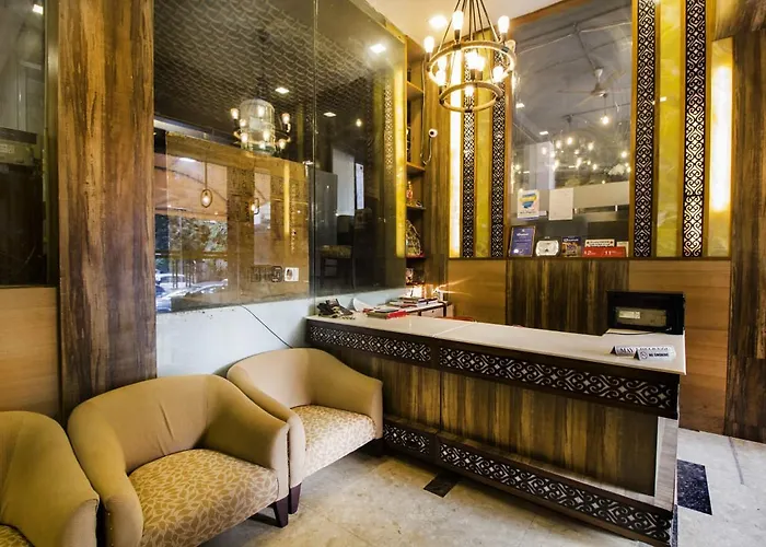 Fabhotel White Klove - Nr New Delhi Railway Station