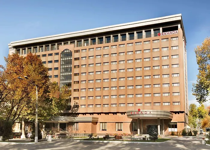 Ramada By Wyndham Tashkent Otel