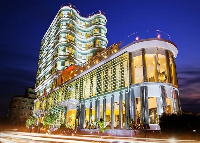 River Hotel Hà Tiên