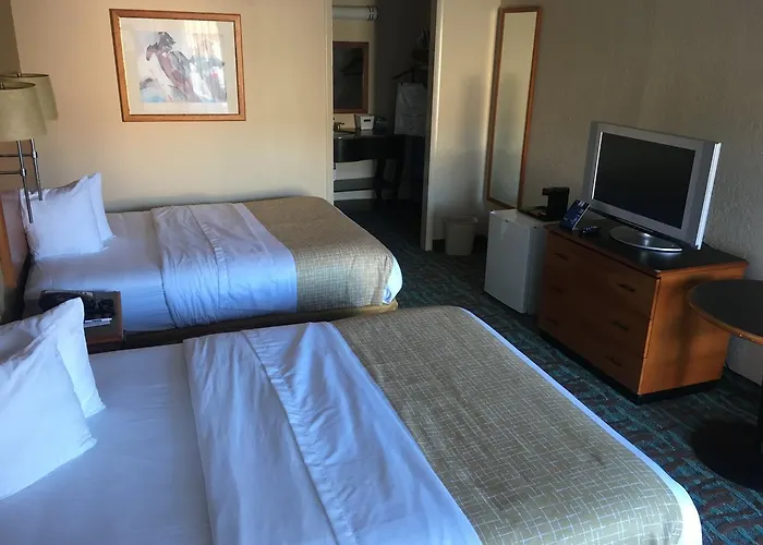 Oyo Hotel Harriman Near I-40