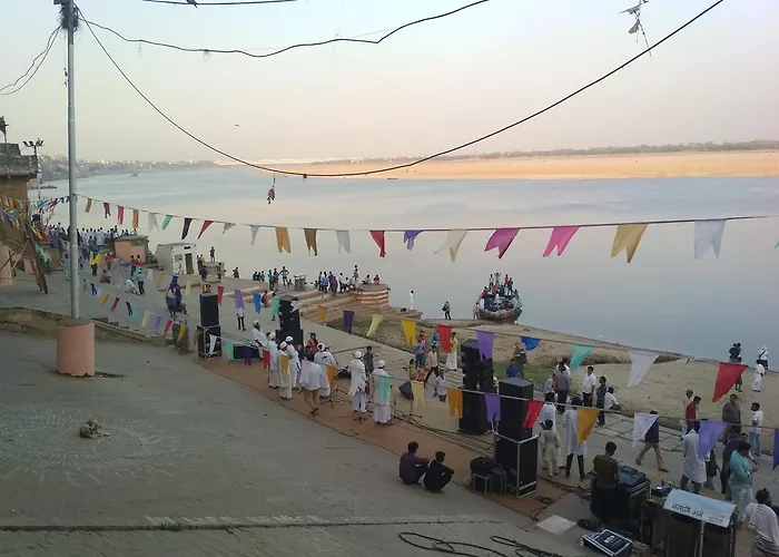 Leela Guest House Varanasi