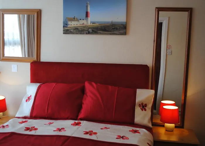 The Flintstones Guesthouse Weymouth
