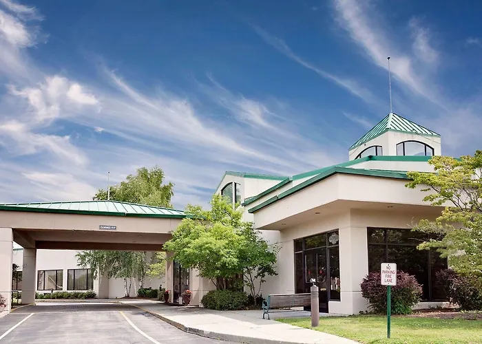 Ramada By Wyndham Fishkill Hotel