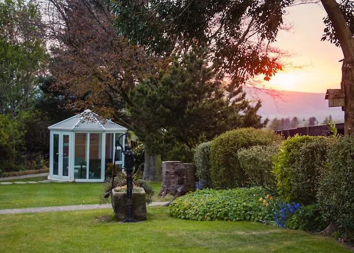 Windy Harbour Farm Country Inn & Functions Glossop