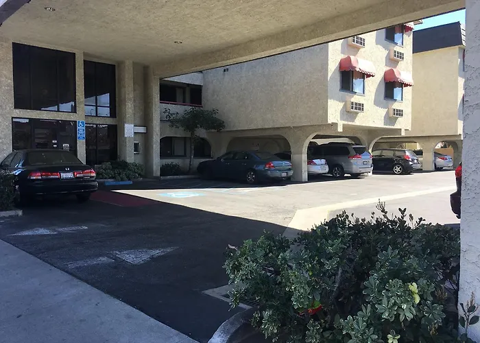 Grand Inn財神客棧 Monterey Park