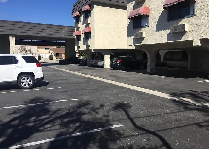 Grand Inn財神客棧 Monterey Park