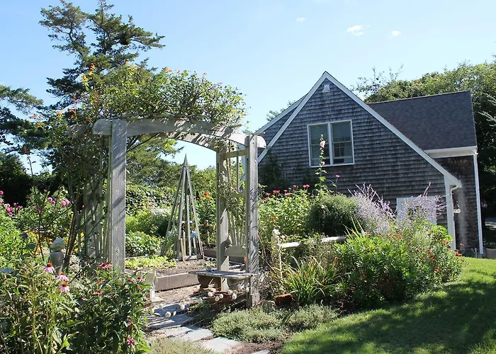 Lavender Bay Bed & Breakfast Barnstable